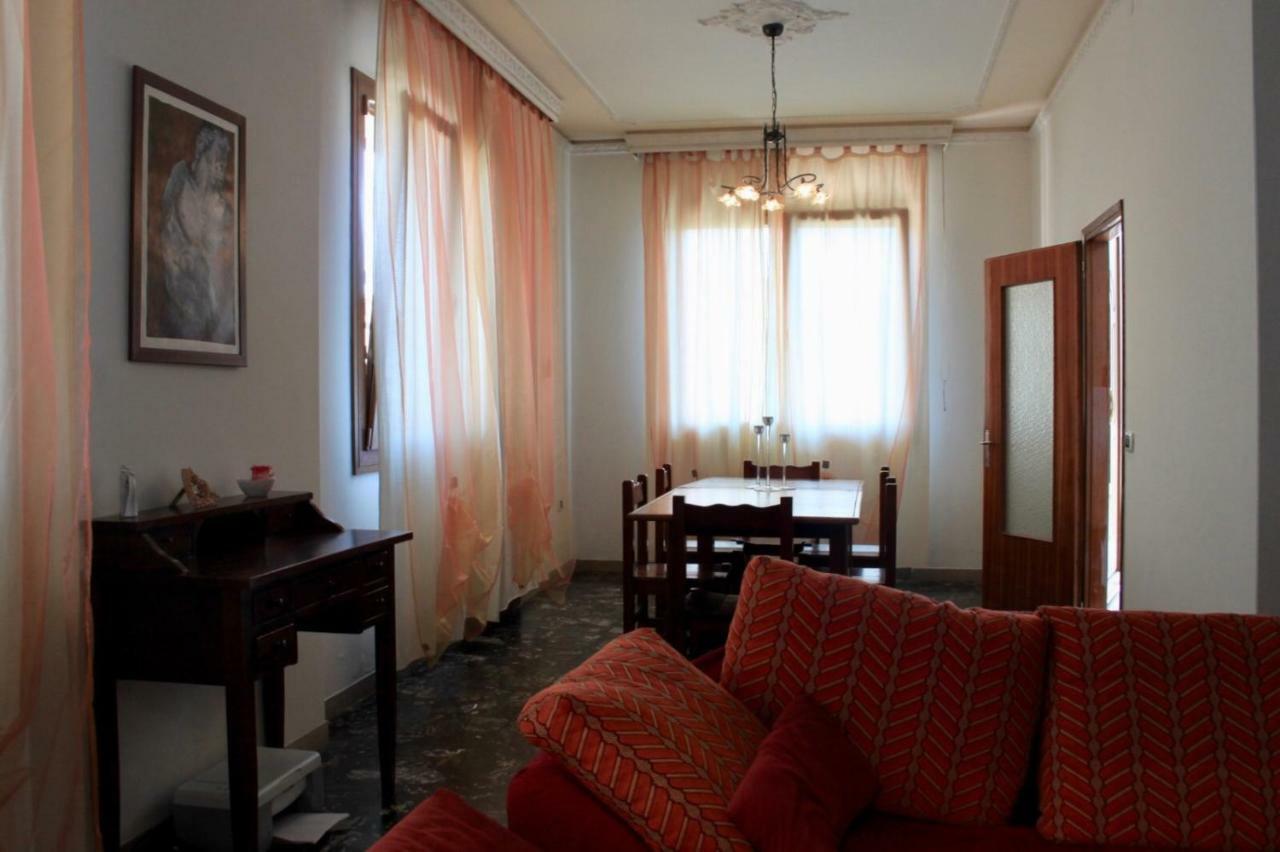San Trovaso Casa Vacanza Pina מראה חיצוני תמונה